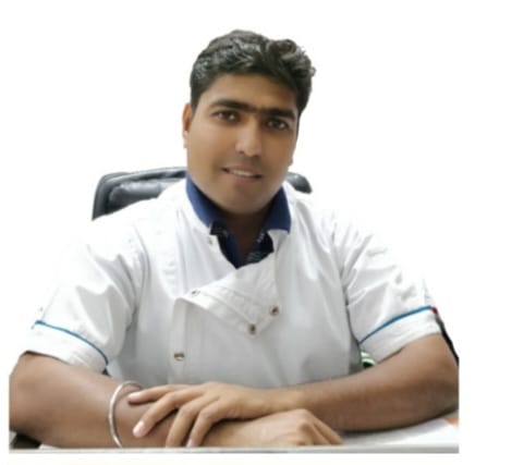 Dr. Himanshu Kapoor